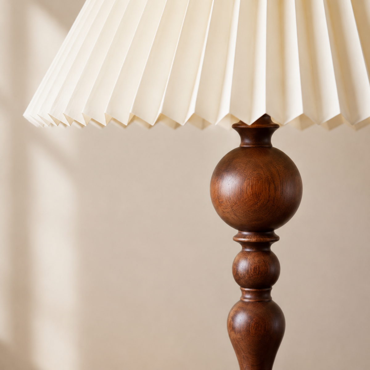 Faro - Spindle Wood Table Lamp