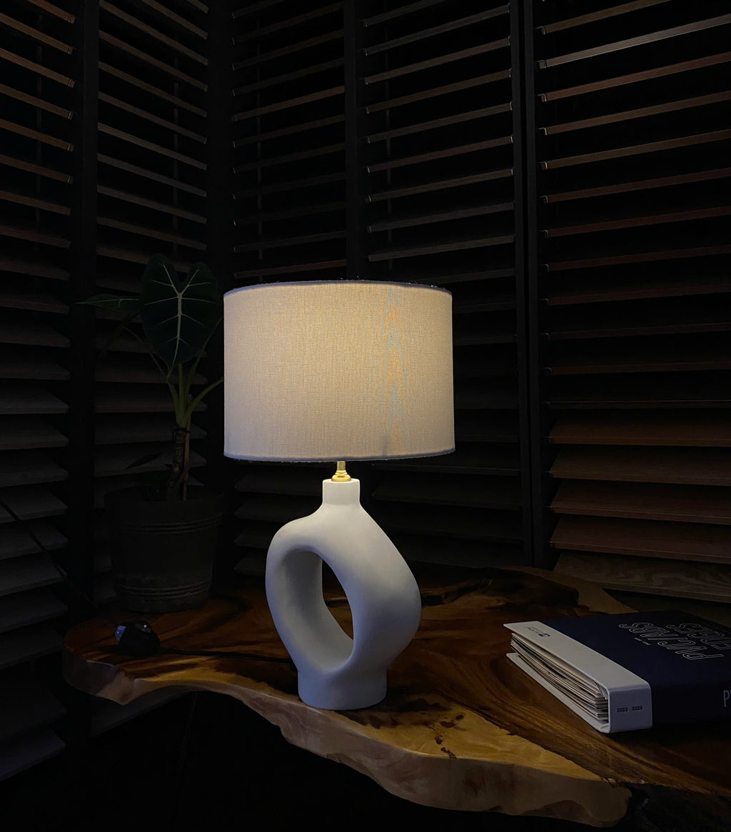 Onda - Asymmetrical Loop Table Lamp